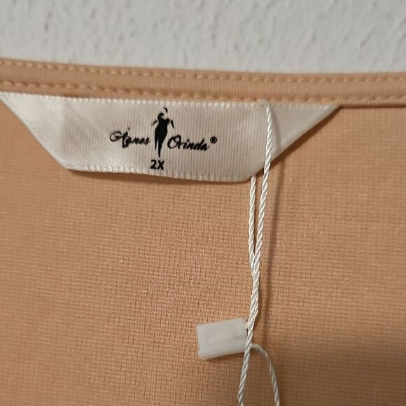 AGNES ORINDA legant PeTop with Sheer Floral Sleeves - Picture 2 of 7